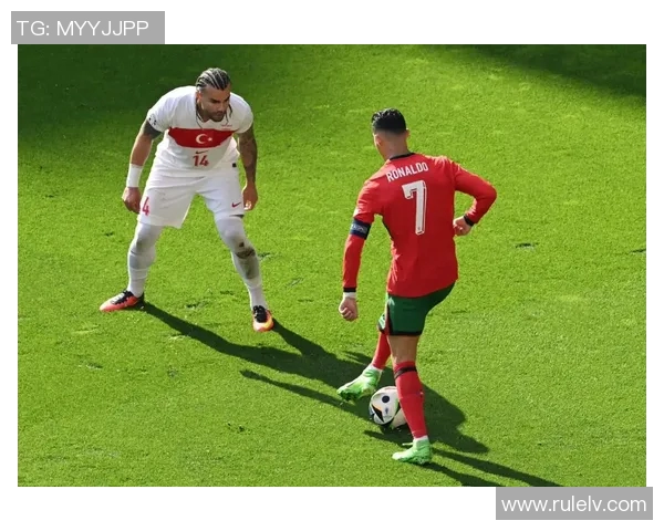 十大足球巨星精彩集锦 全面解析球场传奇瞬间 十大足球巨星精彩集锦 全面解析球场传奇瞬间