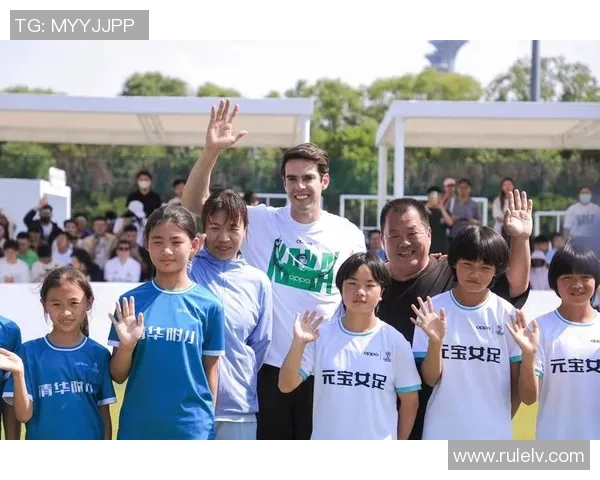 外国足球球星畅游中国名胜古迹体验文化风情精彩瞬间 外国足球球星畅游中国名胜古迹体验文化风情精彩瞬间