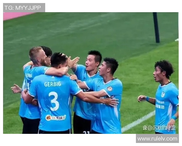 新赛季聚焦世界足球球星拼搏瞬间展现绿茵场上的无限魅力 新赛季聚焦世界足球球星拼搏瞬间展现绿茵场上的无限魅力