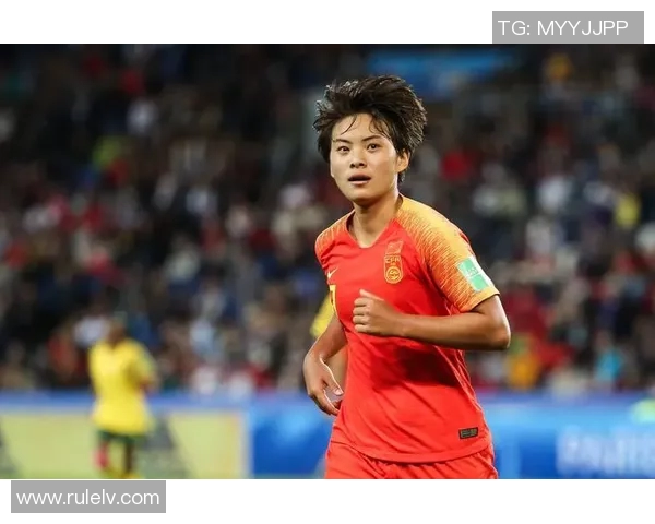 世界级小姐姐足球球星展示精彩瞬间颜值与实力兼备的足球女神