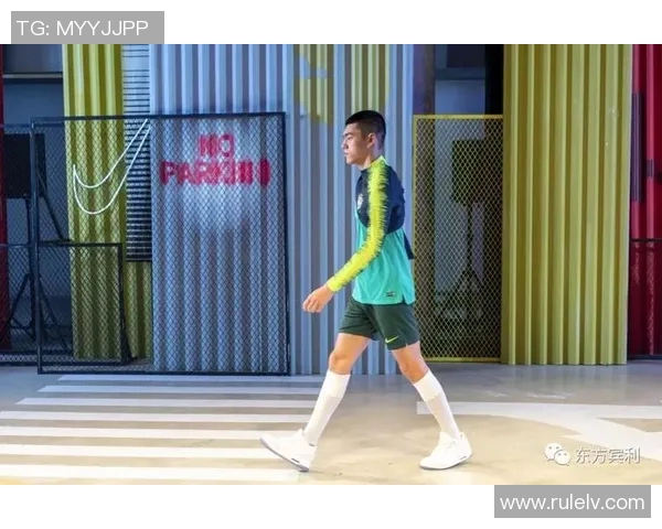 明星同款T恤球星风潮 探秘足球明星们的独特时尚穿搭