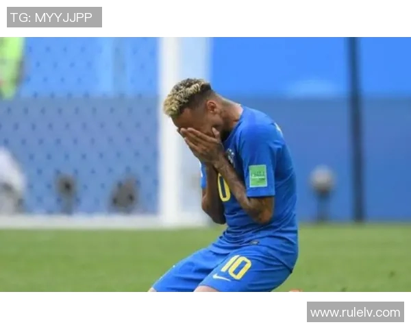 足球球星赛后哽咽动情落泪引发无数球迷共鸣与热议